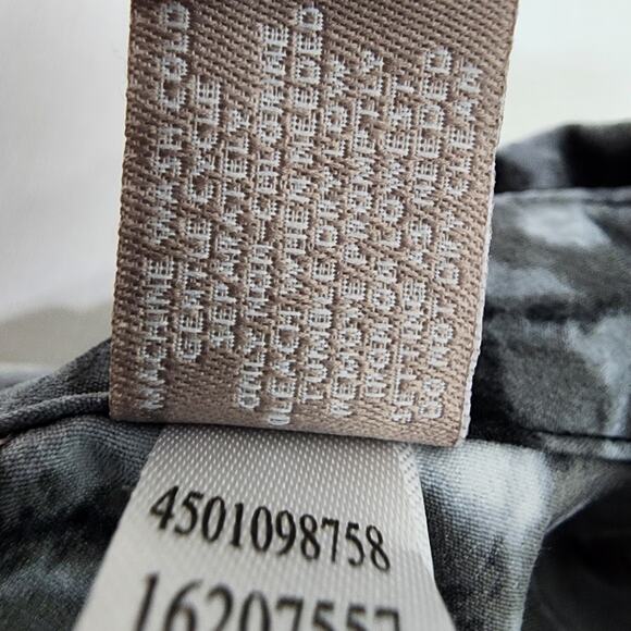 Chico’s Shirt Women Size 1 Medium Animal Print Button Down Long Sleeve Polyester - Picture 11 of 11